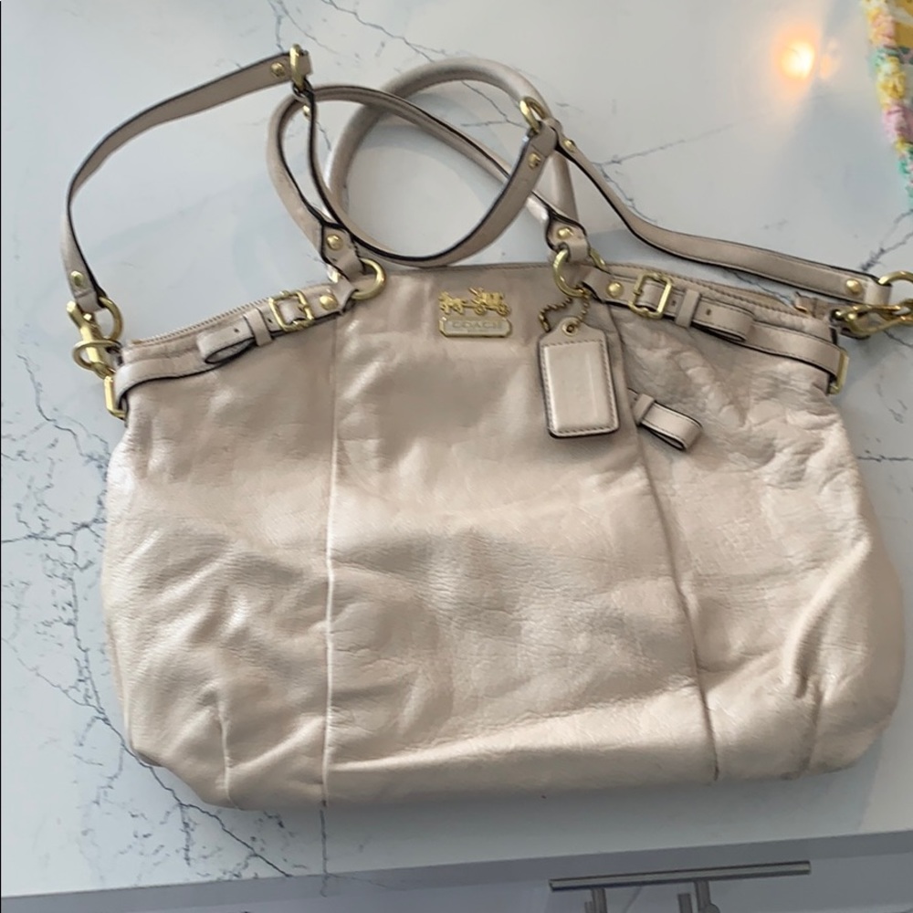 Off white coach pocket book